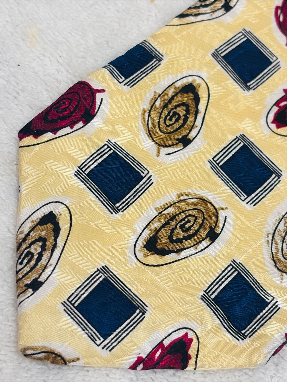 Brand New Stylish Tie By Tom James  - 3 1/2 Inches Wide